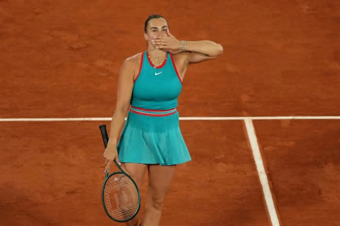 Sabalenka destrona Swiatek e vai à final de Roland Garros contra Gauff