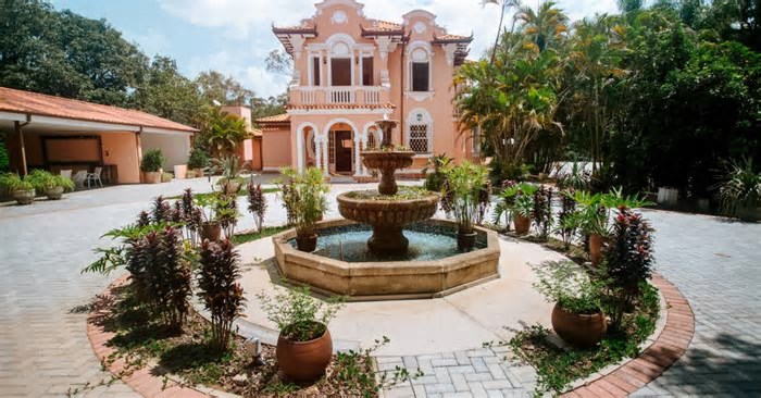 Empresa investe em expansão e terá vinte casas até o fim do ano