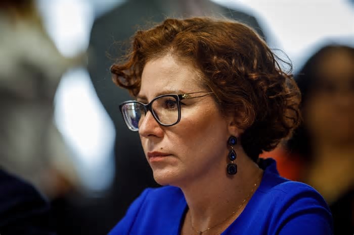 Carla Zambelli: governo da Itália diz que ainda não identificou o paradeiro da brasileira