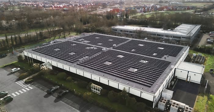 Energia solar no telhado local em data centers: tudo o que você precisa saber