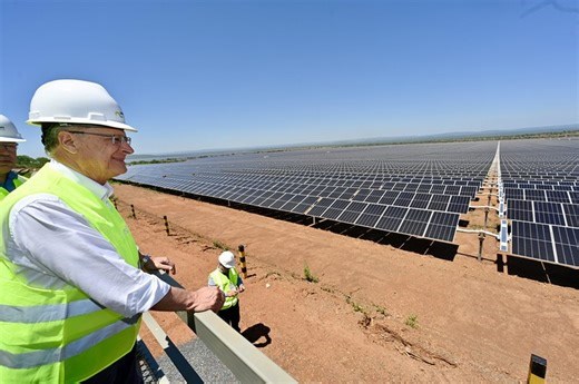 Com 720 mil painéis, Brasil inaugura parque solar histórico em Minas e reforça liderança mundial em energia renovável