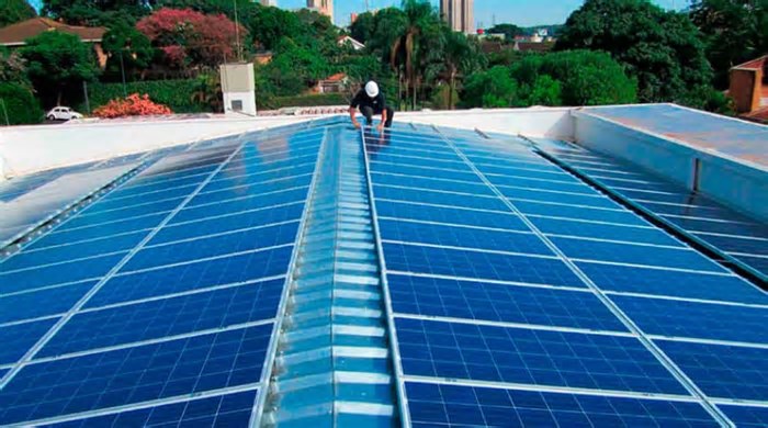 Investimentos em energia solar nas empresas já somam R$ 63,9 bilhões no Brasil