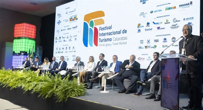Abertura do Festival das Cataratas tem homenagens e acordos em Foz do Iguaçu