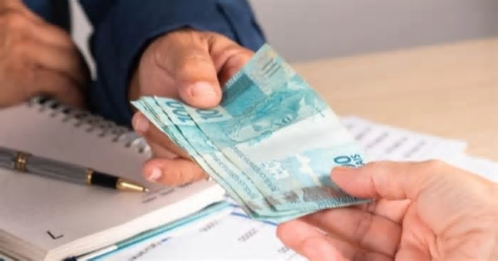 Dívidas de empresas e consumidores alcançam nível histórico no Brasil; veja os dados