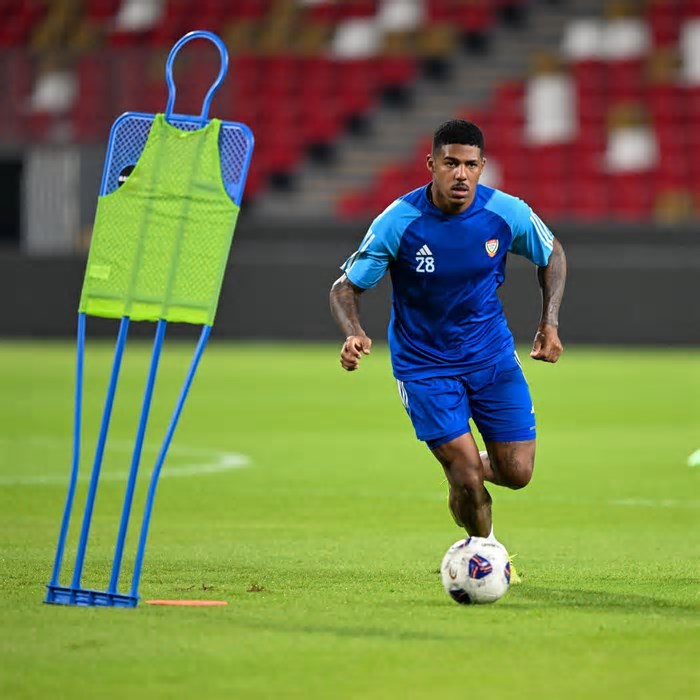 Atacante brasileiro celebra primeira convocação para seleção que busca vaga na Copa do Mundo 2026