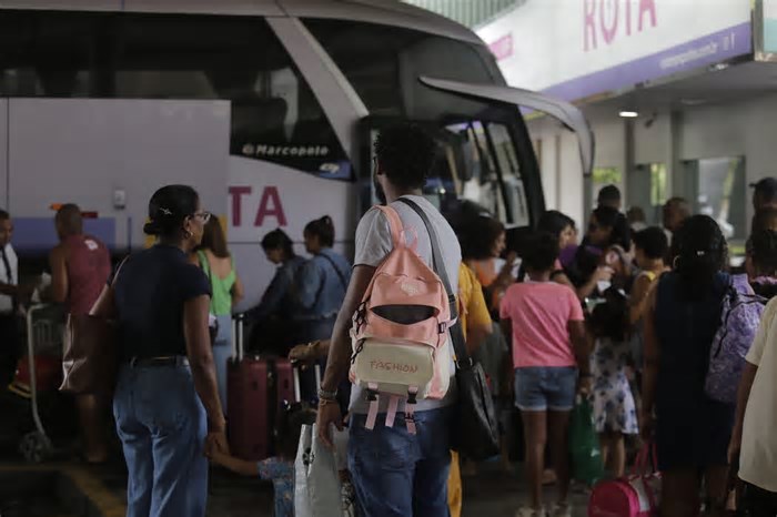 Rodoviária e ferry-boat de Salvador terão operação especial para o São João; confira