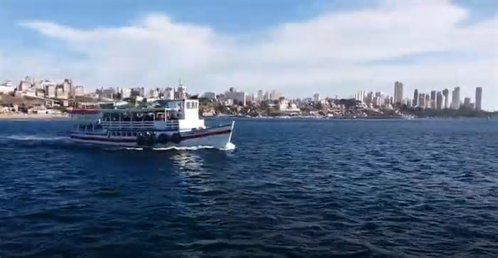 Travessia Salvador-Mar Grande registra fluxo moderado e embarque tranquilo nesta segunda-feira