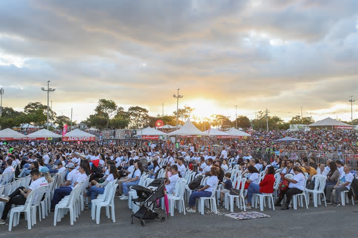 Semana de Pentecostes celebra o Espírito Santo e atrai milhares de fiéis no Distrito Federal