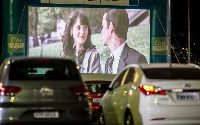 Cinema drive-in chega a Goiânia com ingressos gratuitos e exibição de filmes recém-lançados e da década de 1980
