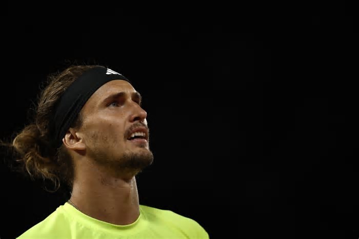 Zverev defende-se: «Em Roland Garros perdi com o Djokovic, não com o 250.º do Mundo»