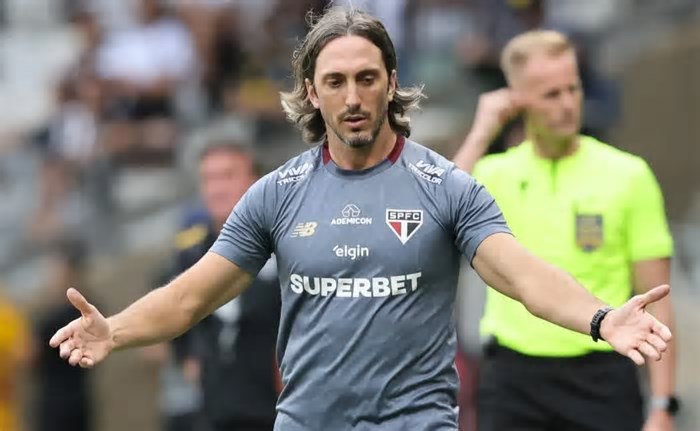 Desempenho do São Paulo sem o técnico Zubeldía é de apenas 25,92% de aproveitamento