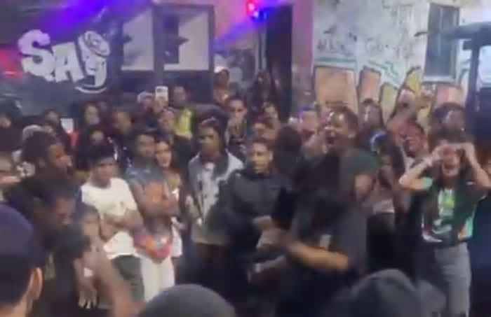 Bofe invade festa junina, deixa um morto e cinco feridos no Rio de Janeiro