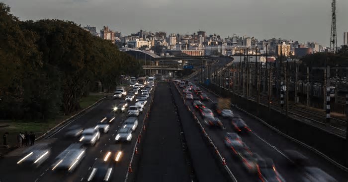 Um a cada 10 carros emplacados no RS em 2025 até maio era elétrico; vendas cresceram 57%