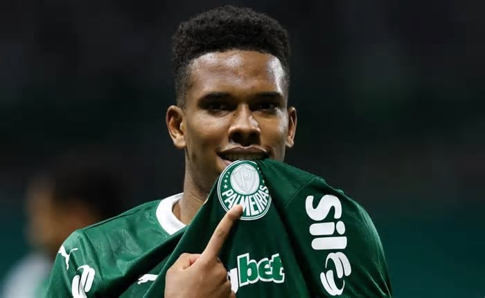 Inteligência artificial cita Estêvão e crava vitória do Palmeiras contra o Porto pelo Mundial de Clubes