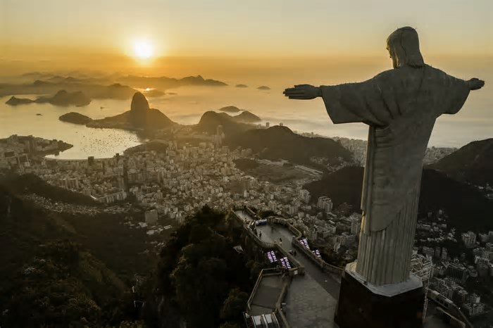 Rio de Janeiro lidera buscas para Corpus Christi 2025, aponta Booking.com