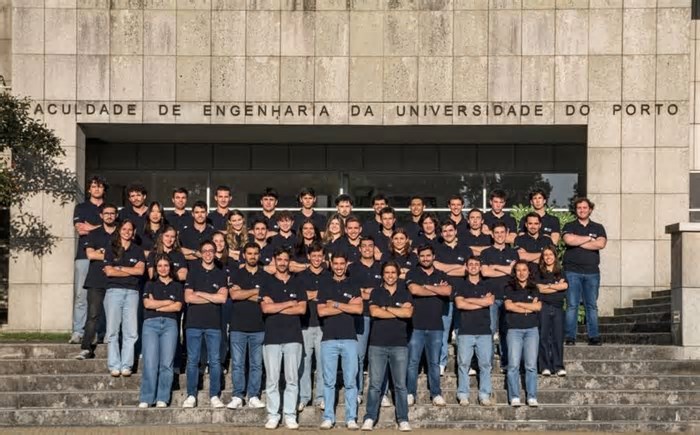 Estudantes da FEUP lançam primeiro barco solar com casco em fibras naturais