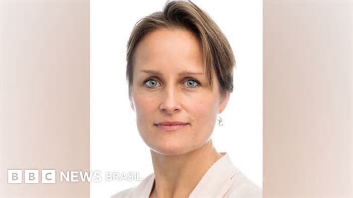 Quem é a 1ª mulher a chefiar serviço secreto britânico