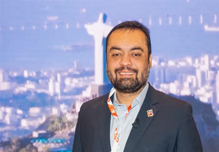 Governador Cláudio Castro exalta interiorização e integração do turismo no RJ durante abertura da Expo Rio Turismo