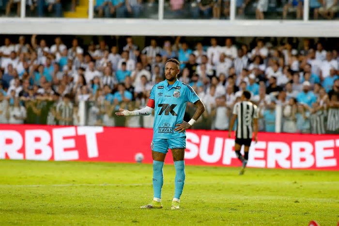 Neymar busca visto para os EUA em meio a negociações de contrato com o Santos
