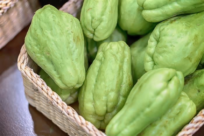 Confira 7 benefícios do chuchu para a saúde e como incluí-lo na dieta