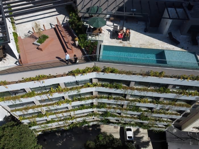 Luxo em versão enxuta: estúdios podem custar mais de R$ 1 milhão, com assinaturas de grife, serviços e possível conversão para Airbnb