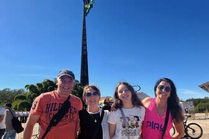 Marinha lança de rádio e faz ações para população