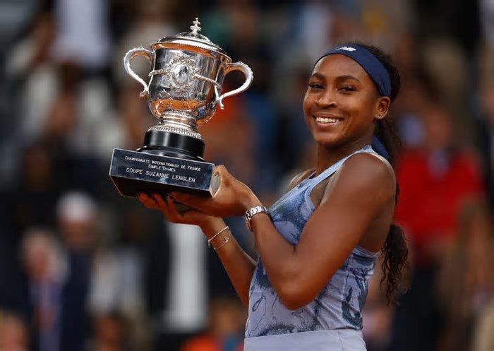 Gauff supera Sabalenka em três sets e conquista título de Roland Garros