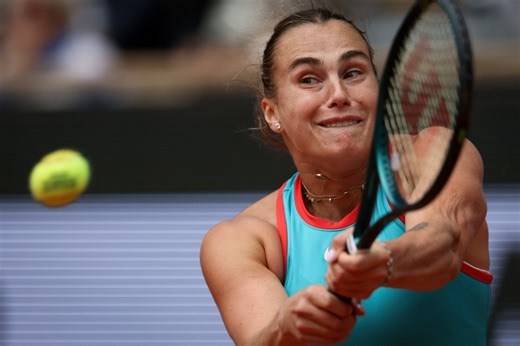 Sabalenka deixa Roland Garros frustrada com revés na final