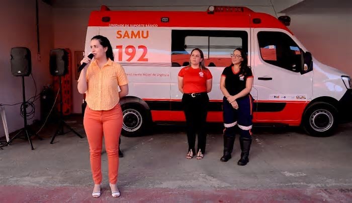 Barreiras (BA): Governo entrega mais uma ambulância para o SAMU