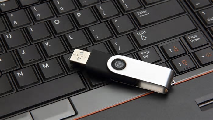 Por que especialistas em tecnologia estão reutilizando pendrives antigos