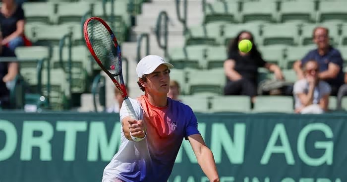 João Fonseca é eliminado em jogo espetacular em estreia no ATP de Halle