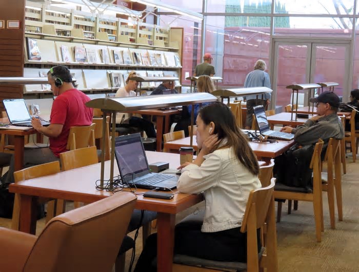 Empresas oferecem mais de 2 vagas de emprego em Belo Horizonte