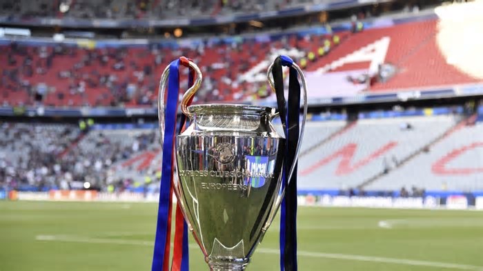 UEFA define time da temporada 2024/25 da Champions, com seis jogadores do PSG