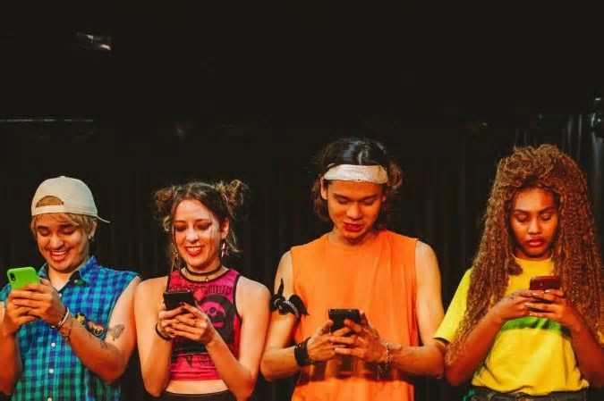 Peça 'Hora da Saída' trata de bullying e é destinada aos adolescentes