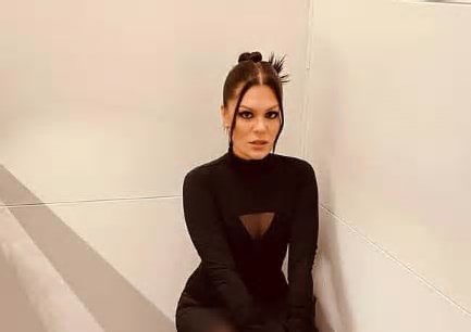 Jessie J anuncia pausa na carreira para tratar câncer de mama