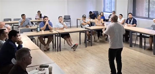 Prefeitos brasileiros presos em Israel vivem rotina de tensão e palestras