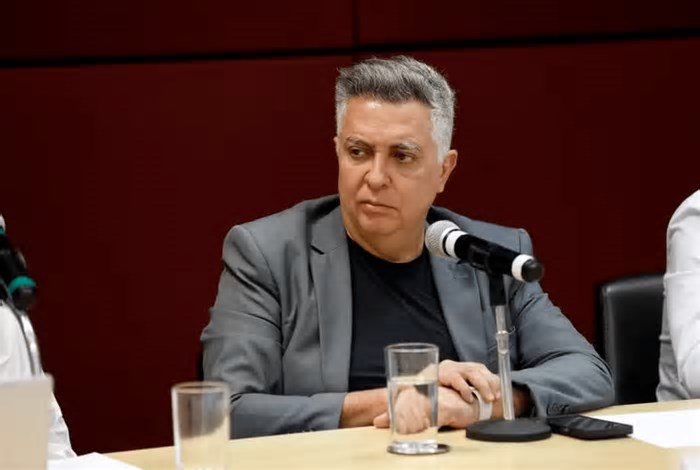 Prefeito de BH cobra agilidade do governo na transferência de brasileiros em Israel