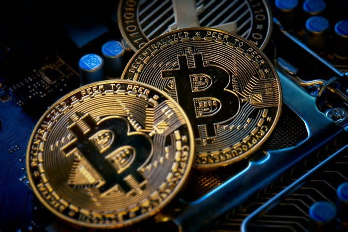 Bitcoin ainda otimista, mas $200.000 fora de questão e $137.000 à vista.