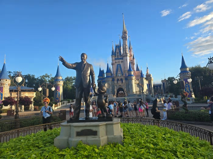 Azul passa a oferecer cinco voos semanais de BH para Orlando a partir de agosto