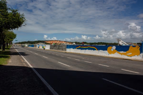 De cara nova: muro do Aeroporto do Recife vira galeria de arte urbana