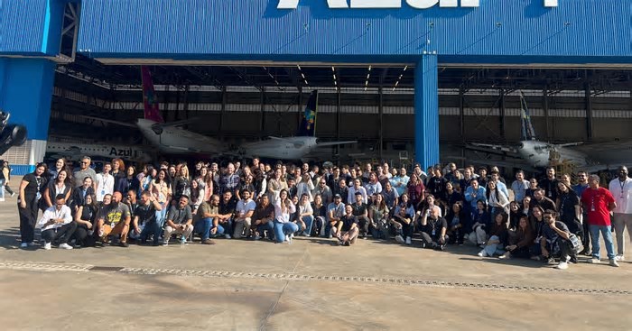 Azul contrata 139 novos tripulantes e reforça equipes em todo o Brasil