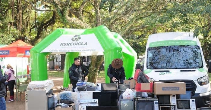 Mutirão de coleta de resíduos eletrônicos ocorre em Porto Alegre
