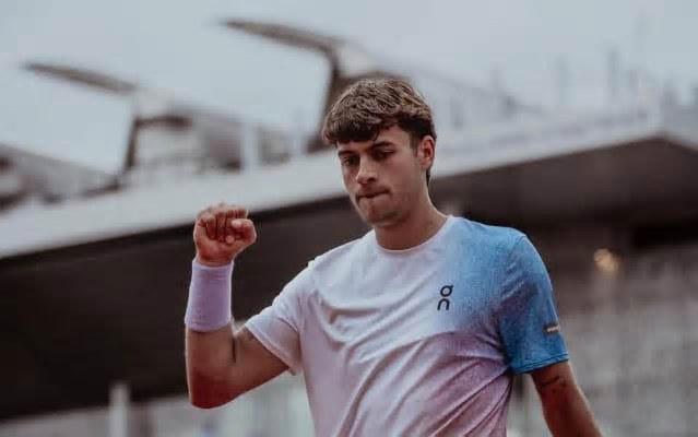 Rival de estreia de João Fonseca alcança o melhor ranking da carreira