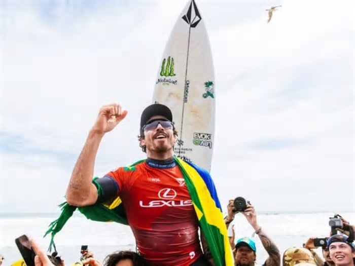 Yago Dora vence etapa de Trestles e sobe para segundo no ranking da WSL