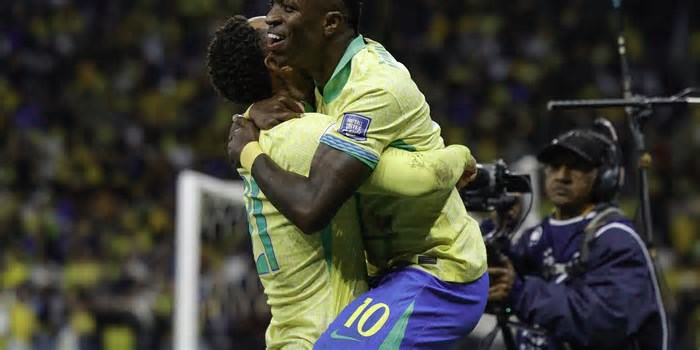Brazil qualified for the World Cup after beating Paraguay 1–0