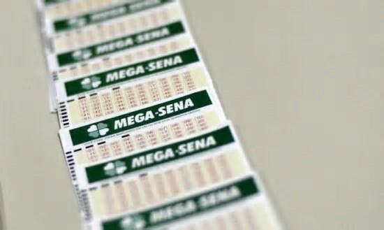 Quanto rendem os R$ 90 milhões da Mega-Sena por mês só na poupança ou CDB