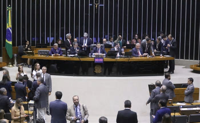 Como alternativa ao IOF, Planalto cobra do Congresso medidas fiscais