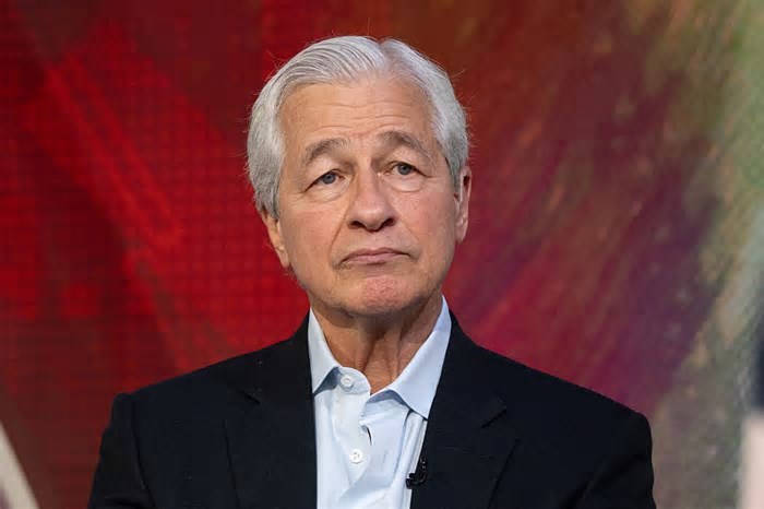 Governo dos EUA precisa ter reserva de armas, não de bitcoin, diz CEO do JPMorgan