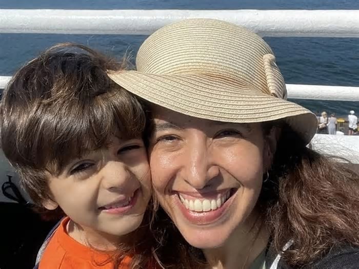 Saiba quem são brasileira e filho de 4 anos atropelados por ônibus no Canadá; criança morreu