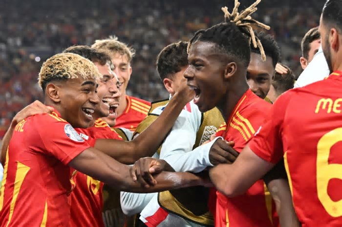 Espanha vence França (5-4) e vai enfrentar Portugal na final da Liga das Nações